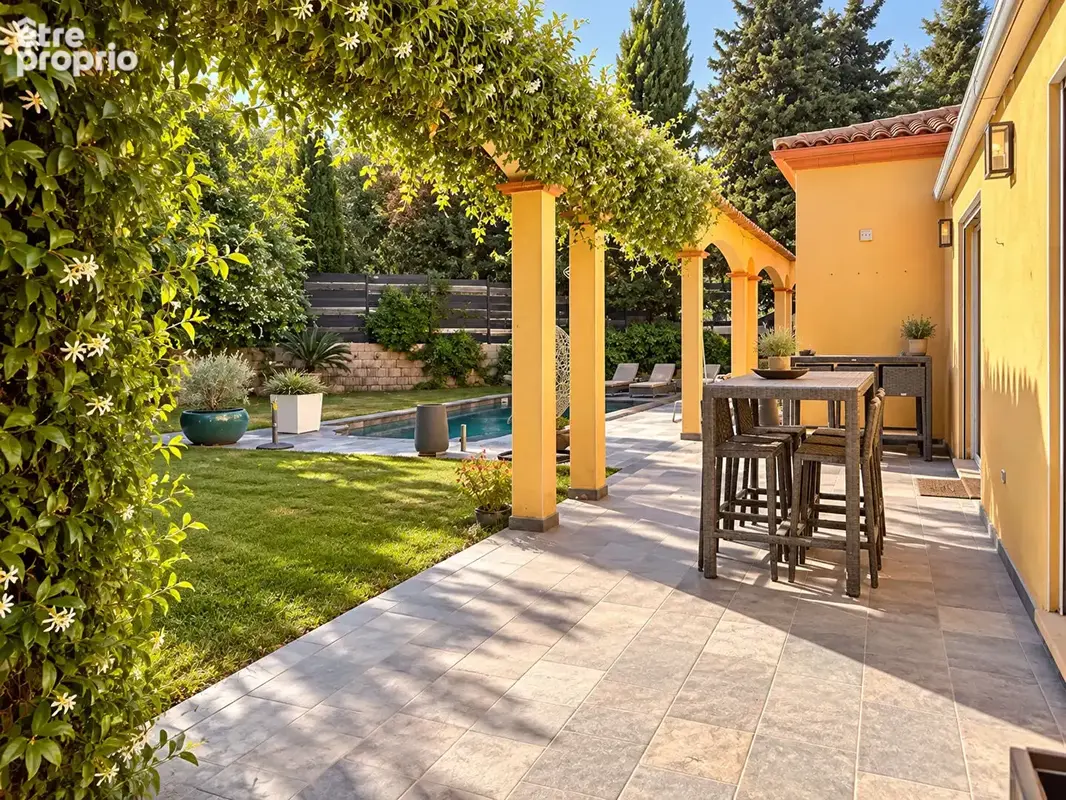 Villa avec Piscine et Vue sur la Cathédrale - photo 5