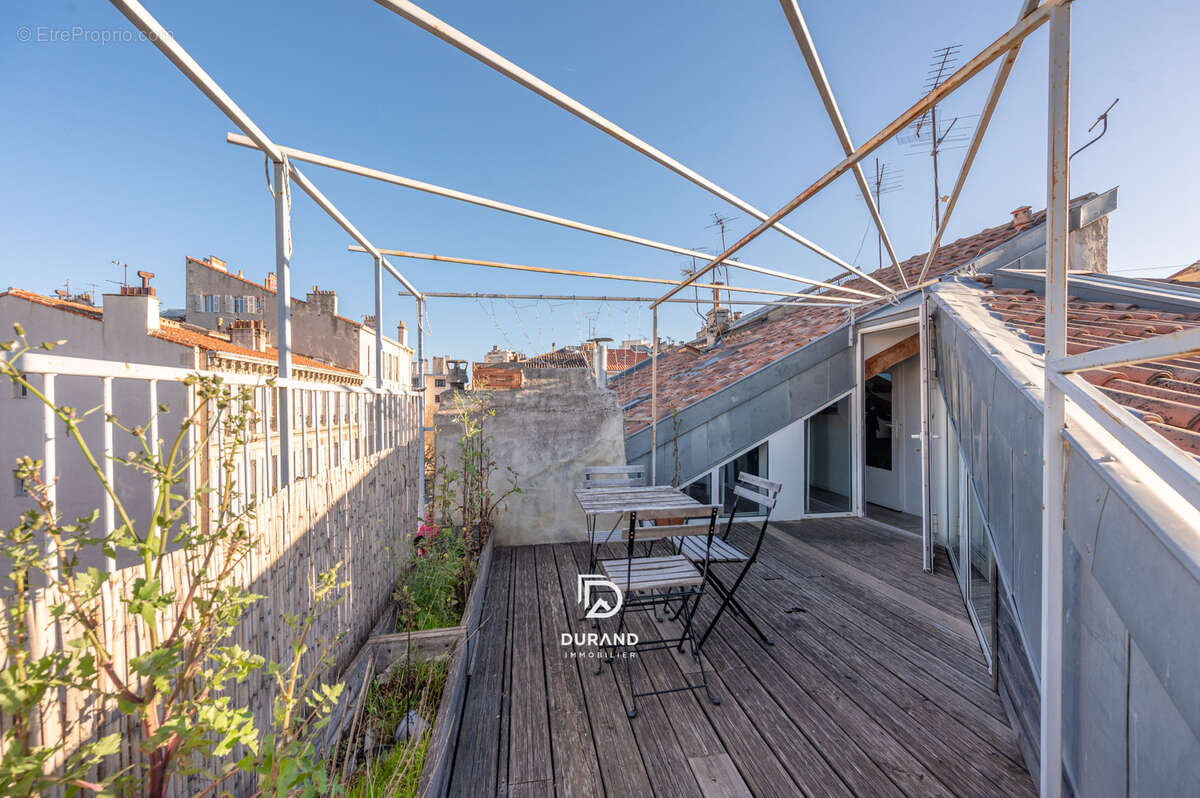 Appartement à MARSEILLE-6E