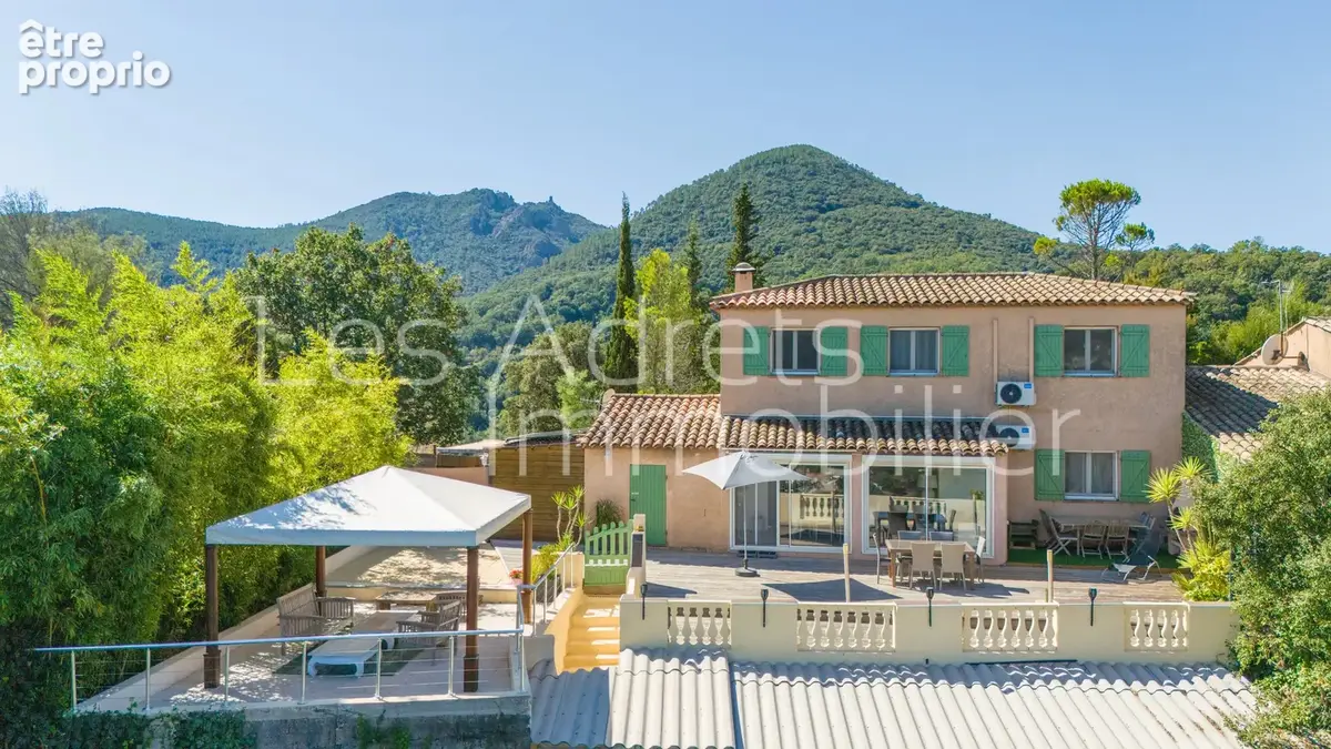 Maison à LES ADRETS-DE-L'ESTEREL