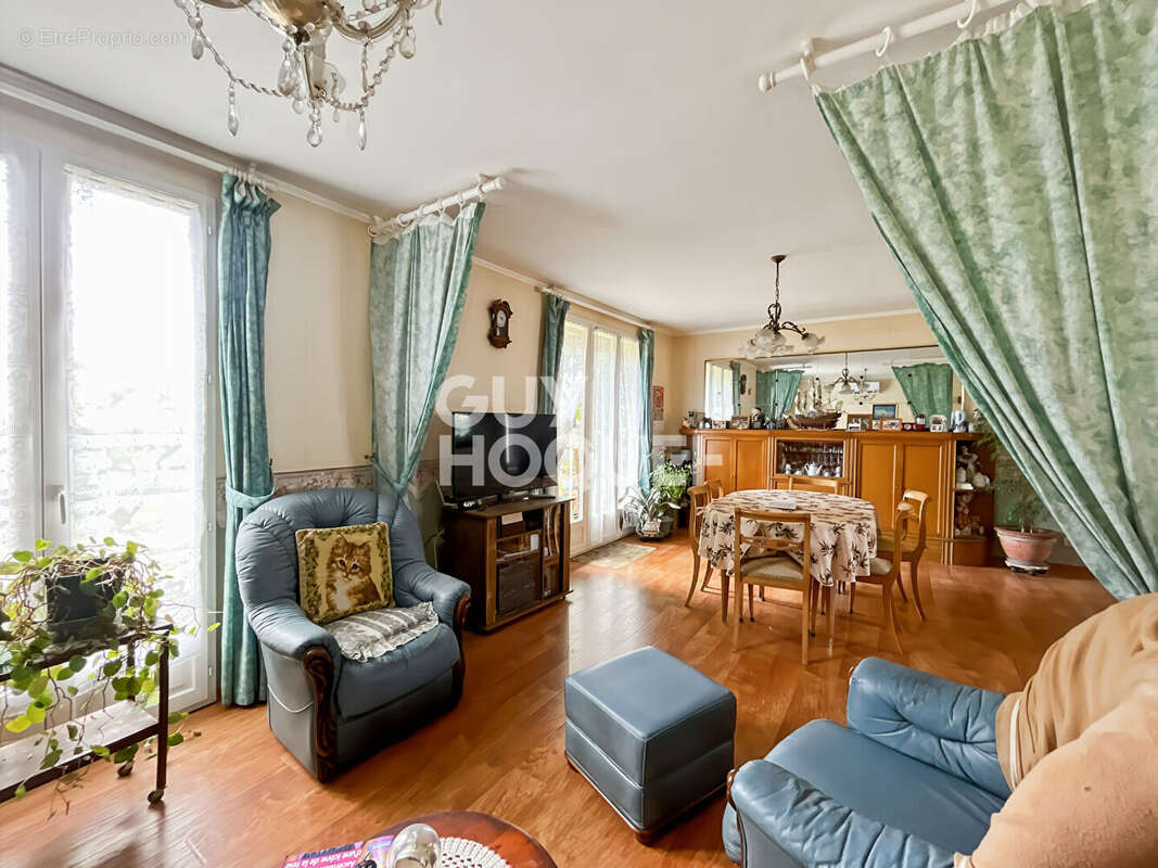 Maison à MAUPERTHUIS