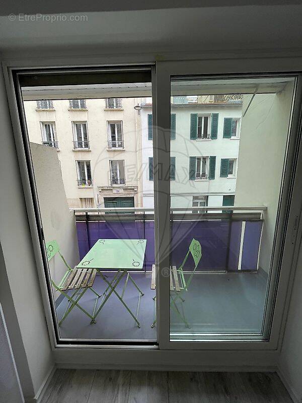 Appartement à PARIS-14E
