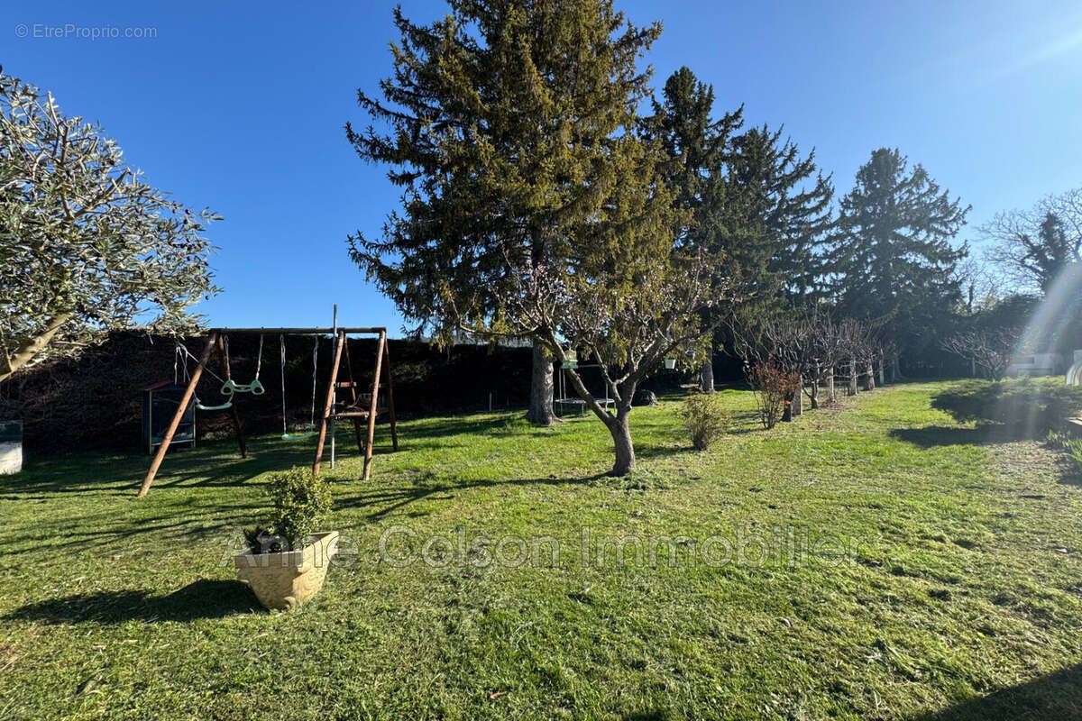 Maison à MEYRARGUES