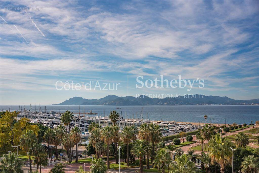 Appartement à CANNES