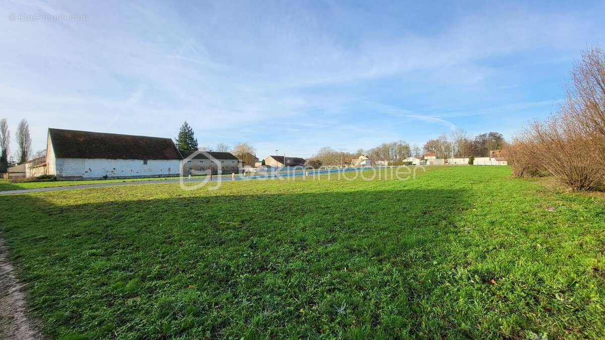 Terrain à WARMERIVILLE