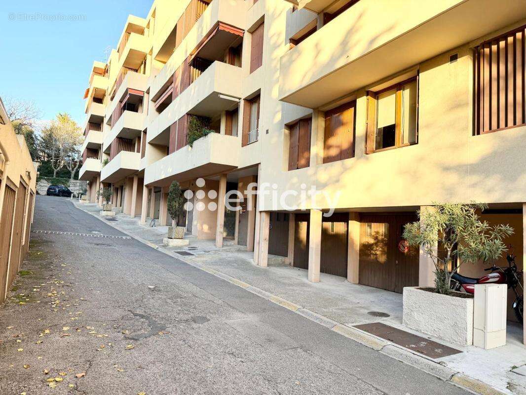 Appartement à MARSEILLE-12E