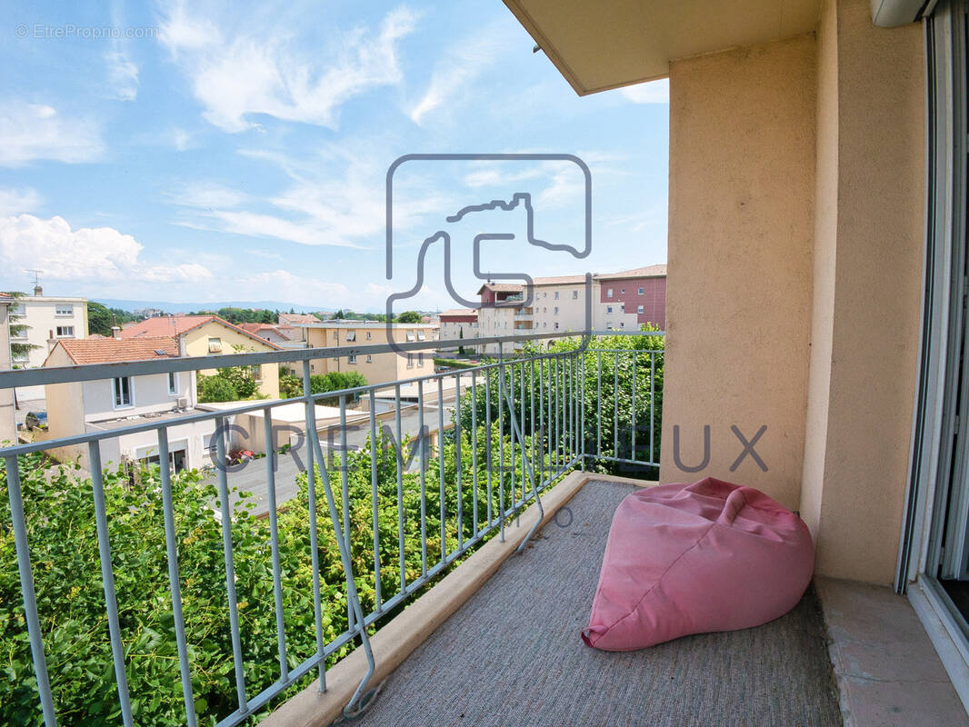 Appartement à GUILHERAND-GRANGES