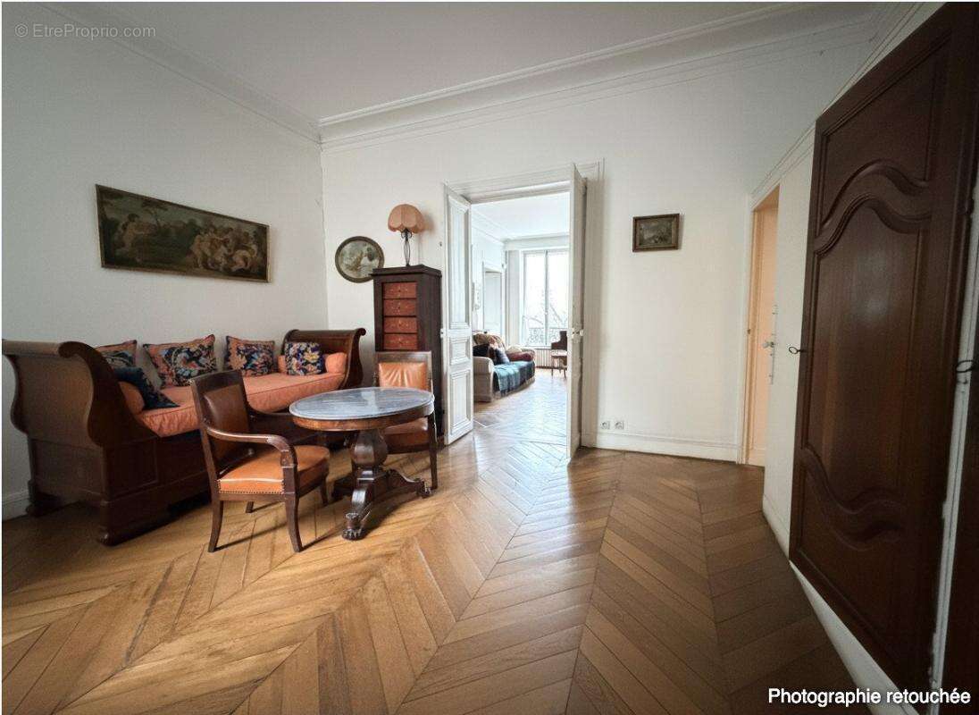 Appartement à PARIS-3E