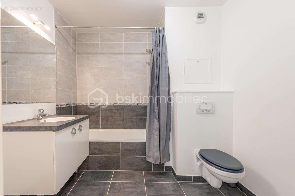 Appartement à POISY