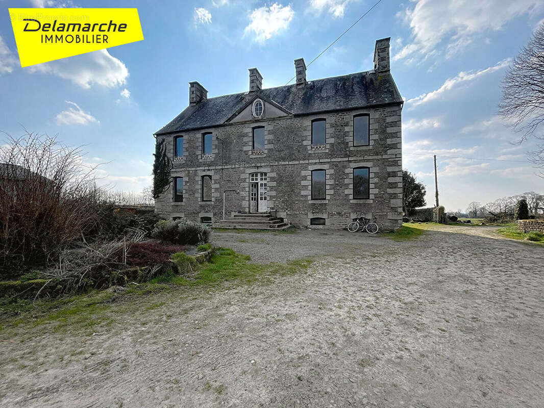 À vendre Maison de Maître à Gavray-sur-Sienne Cadre verdoyant et vaste terrain - photo 17