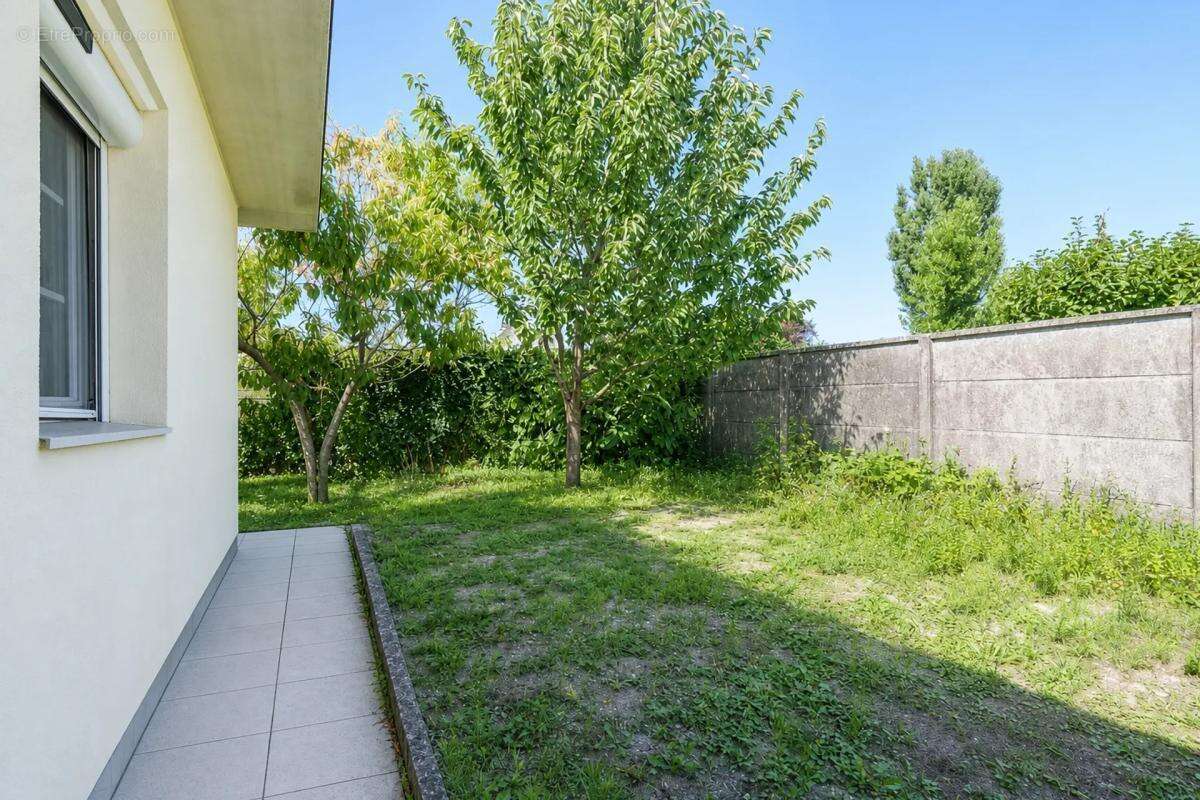 Maison de 5 pièces de 150 m² située à Sainte-Savine - photo 22