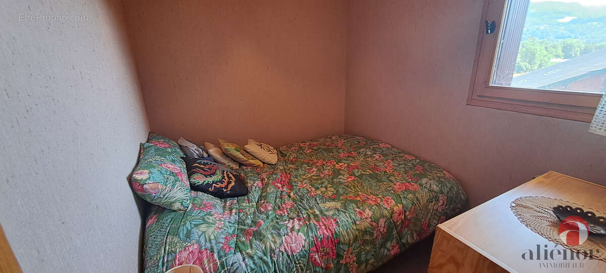 Appartement à MORILLON