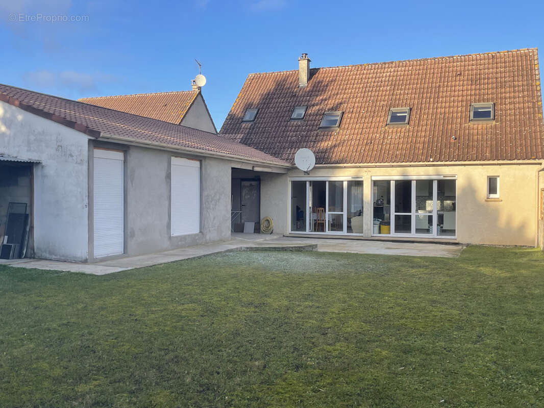 Maison à NEUILLY-EN-THELLE