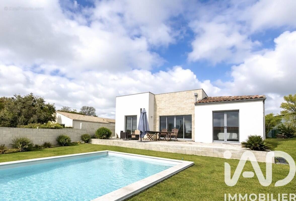 Photo 1 - Maison à BREUILLET