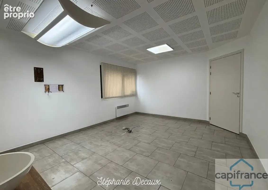 A VENDRE : VALENCIENNES (59) Un bien, mille possibilités : Maison + local professionnel ou logement indépendant ou commerce ou e - photo 24