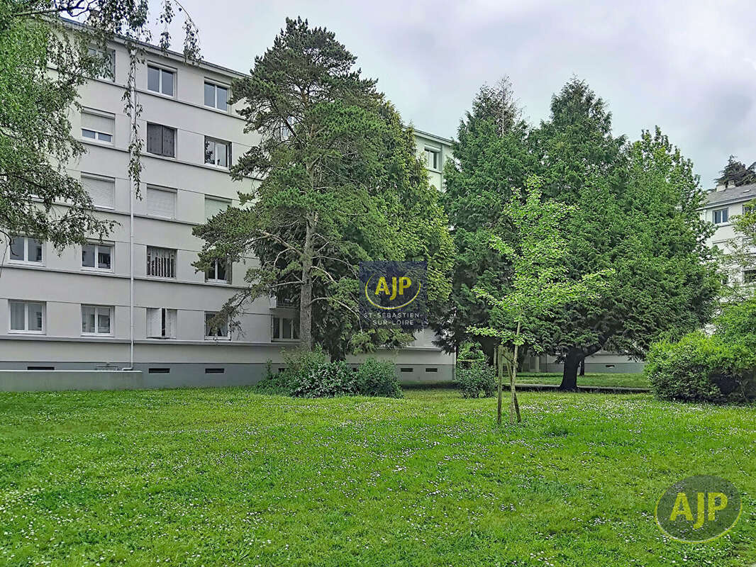 Appartement à SAINT-SEBASTIEN-SUR-LOIRE