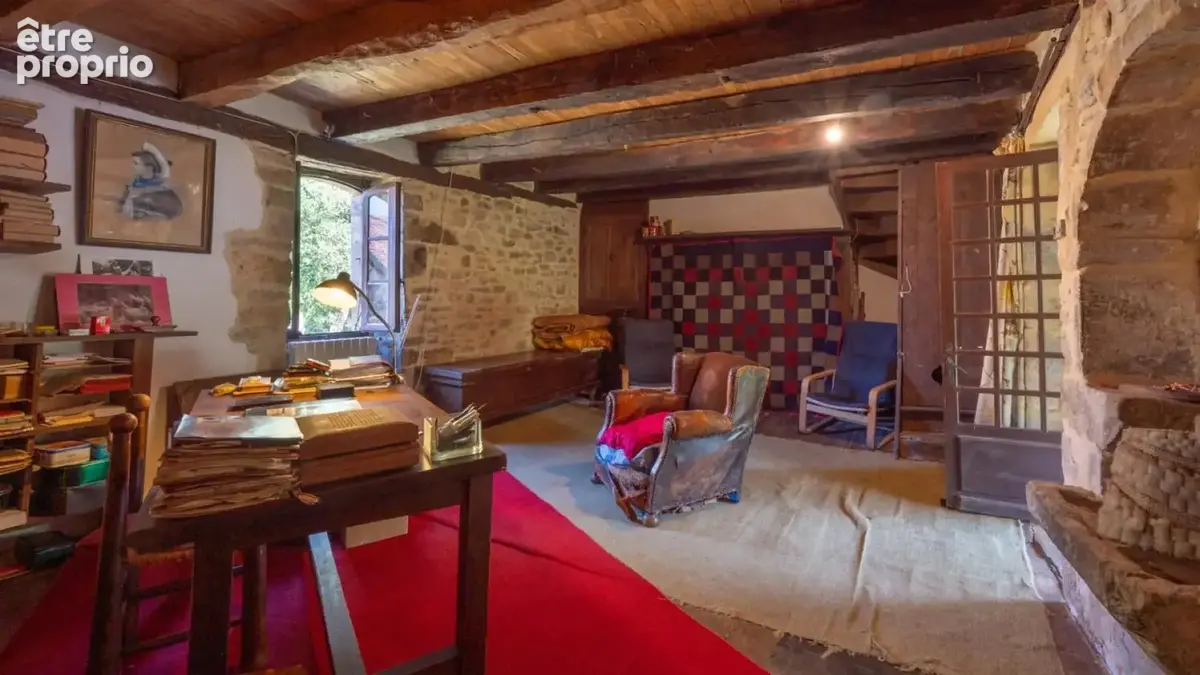 Secteur GOURDON - Propriété de caractère authentique au calme su - photo 13