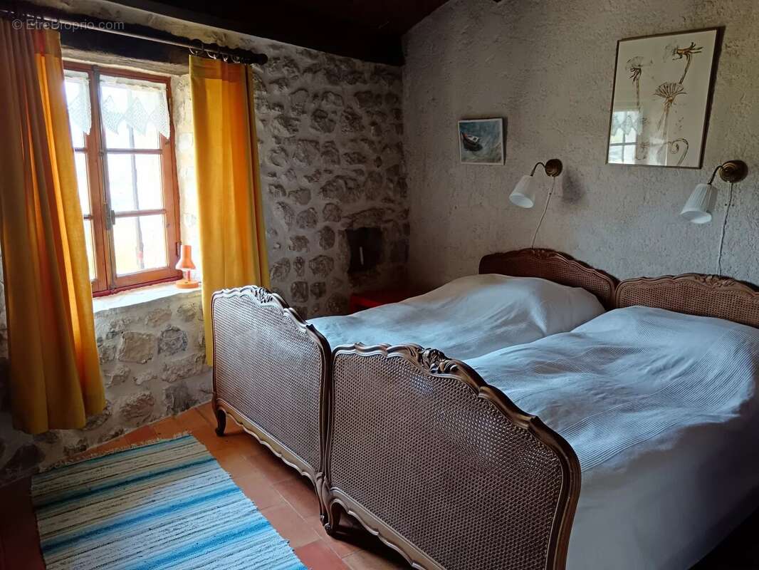 Maison à COURSEGOULES