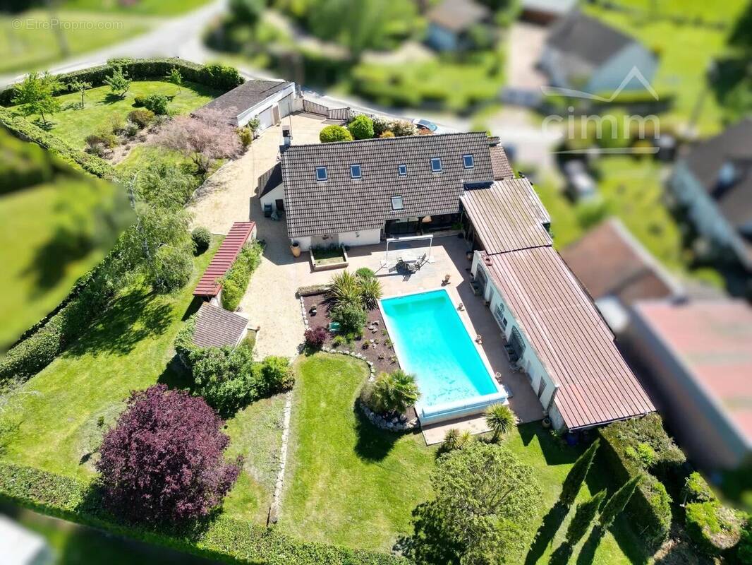 Maison à VIGNOUX-SUR-BARANGEON