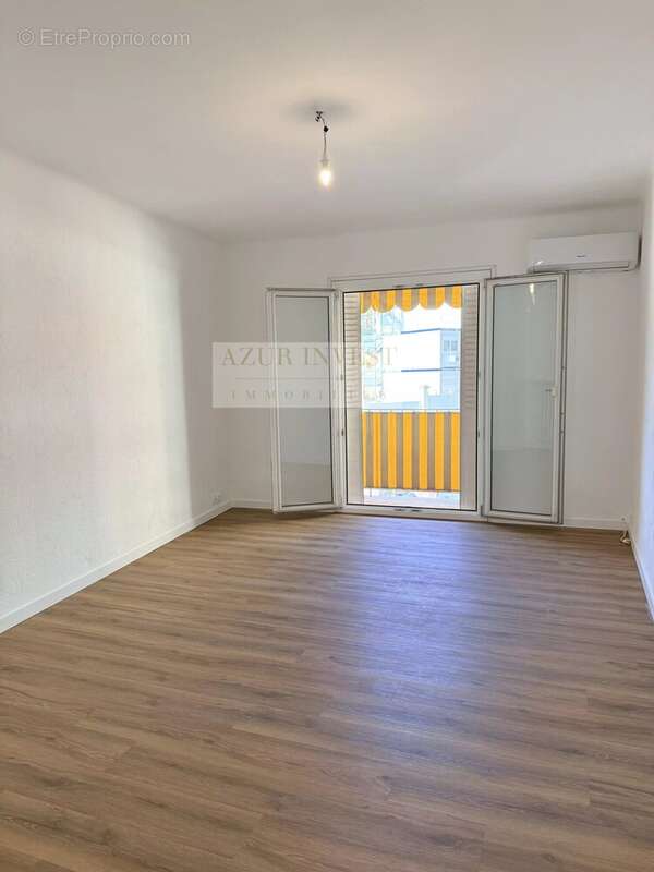 Appartement à ROQUEBRUNE-CAP-MARTIN