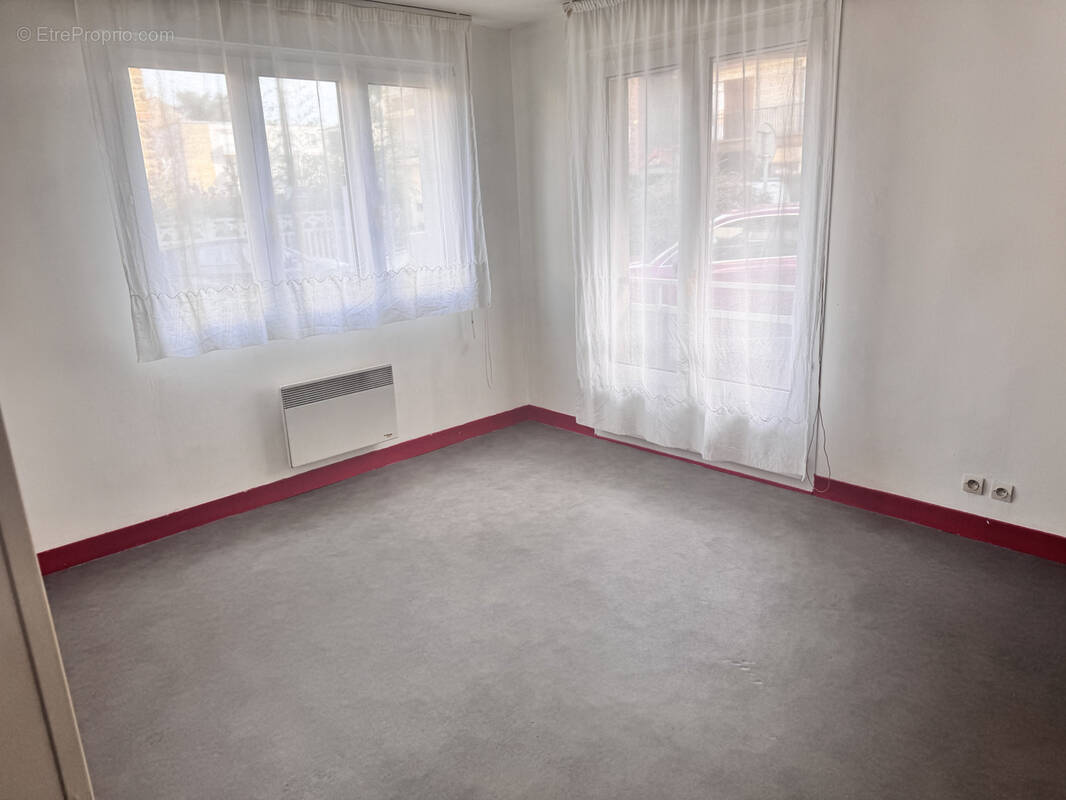 Appartement à SARTROUVILLE