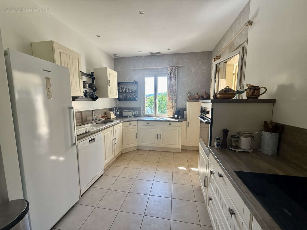 Maison à SAINTE-LIVRADE-SUR-LOT