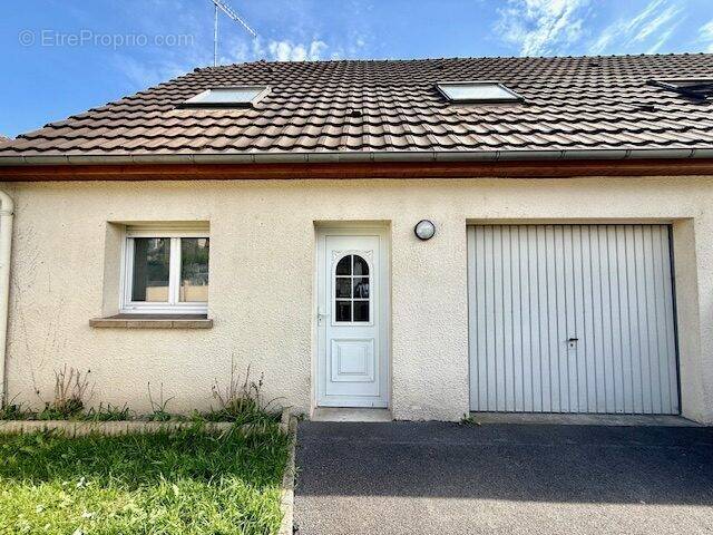 Maison à CHAUNY