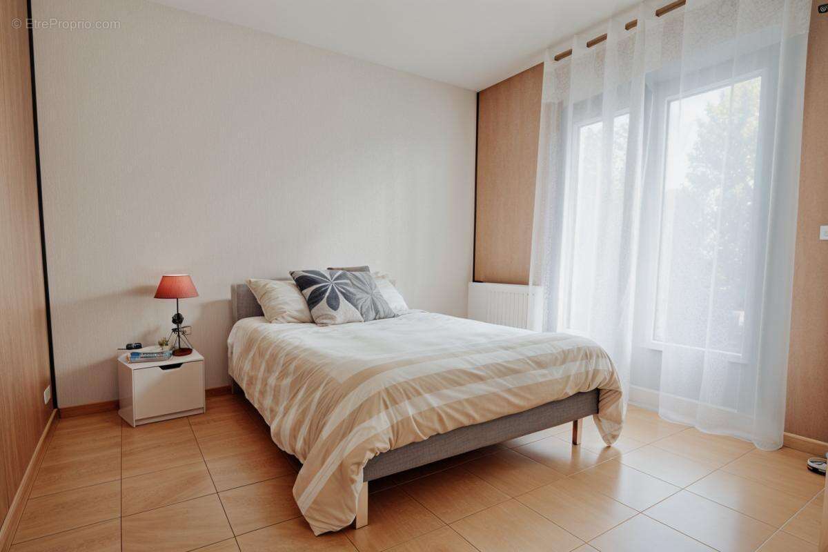 Maison à CLAYE-SOUILLY