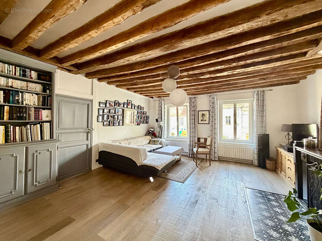 Maison à QUINCY-VOISINS