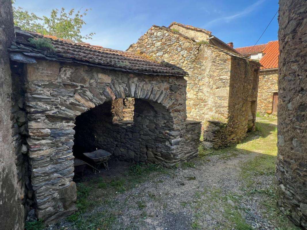 Maison à SAINT-ETIENNE-D'ALBAGNAN