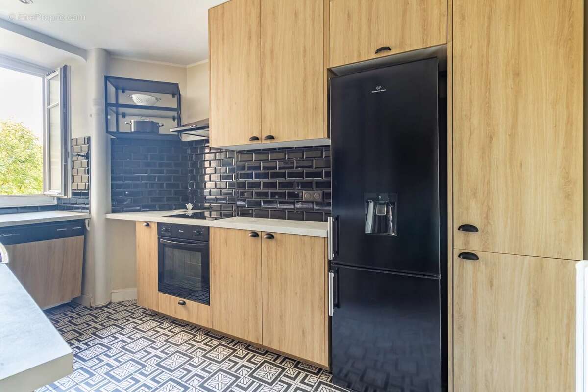 Appartement à PARIS-19E