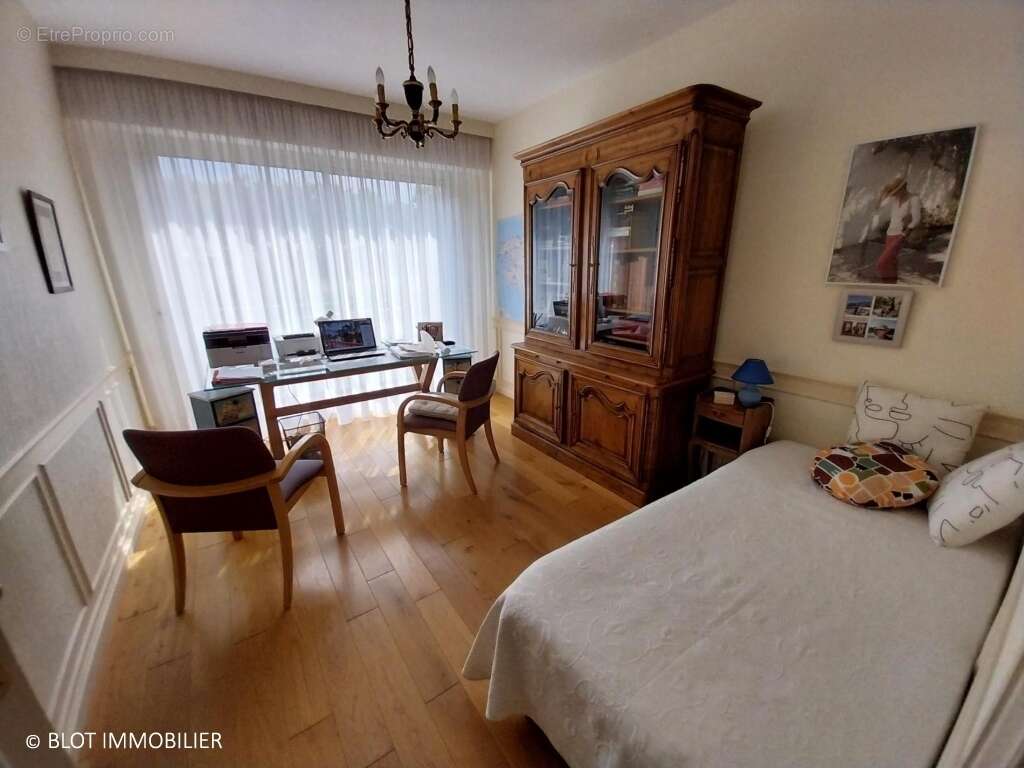 Maison à LE VIVIER-SUR-MER