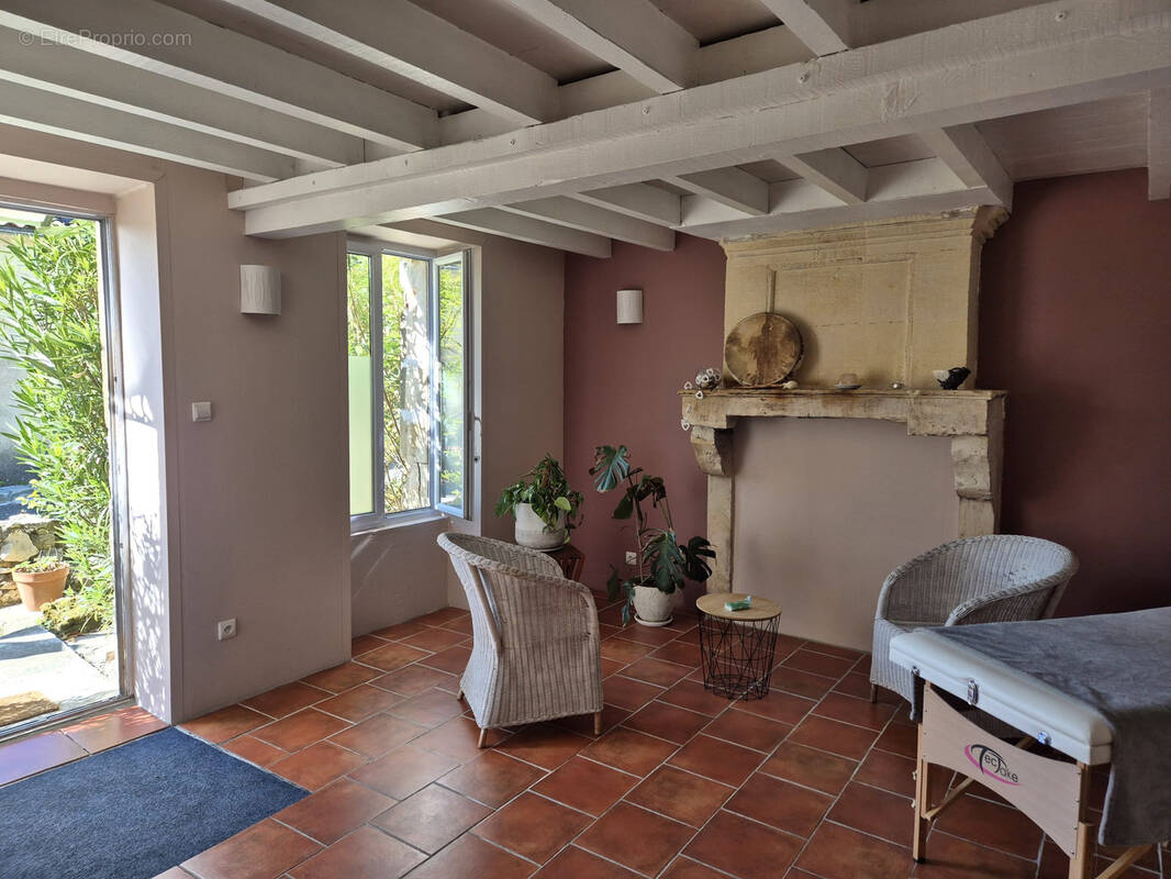 Maison à LUGASSON
