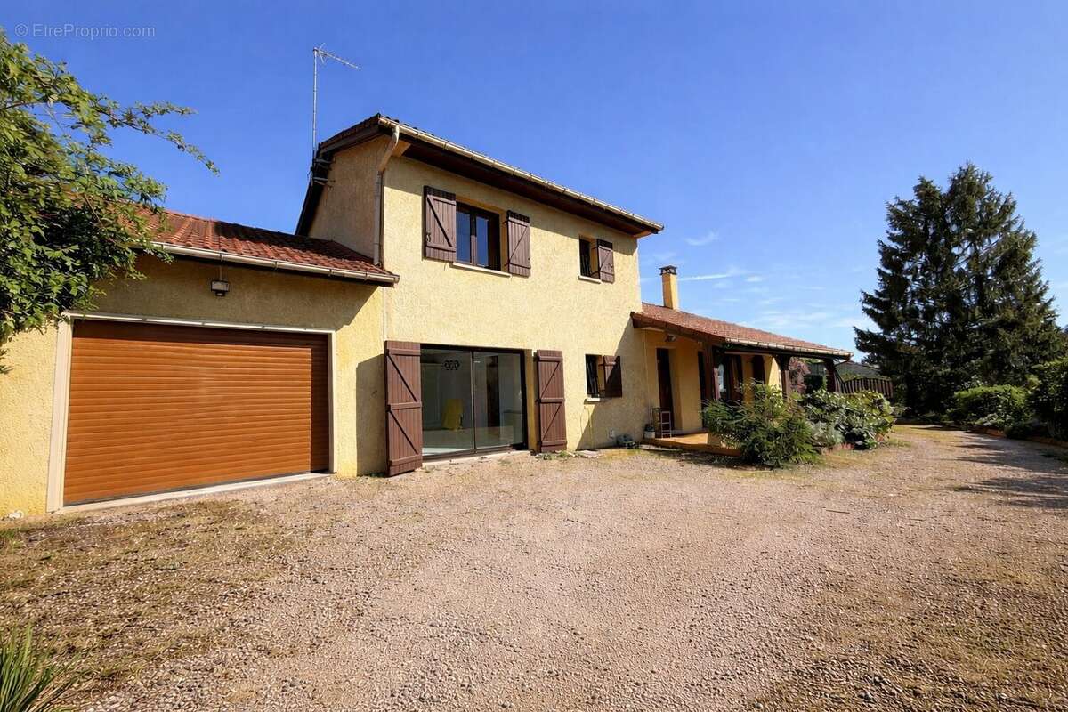 Maison à ARNAS
