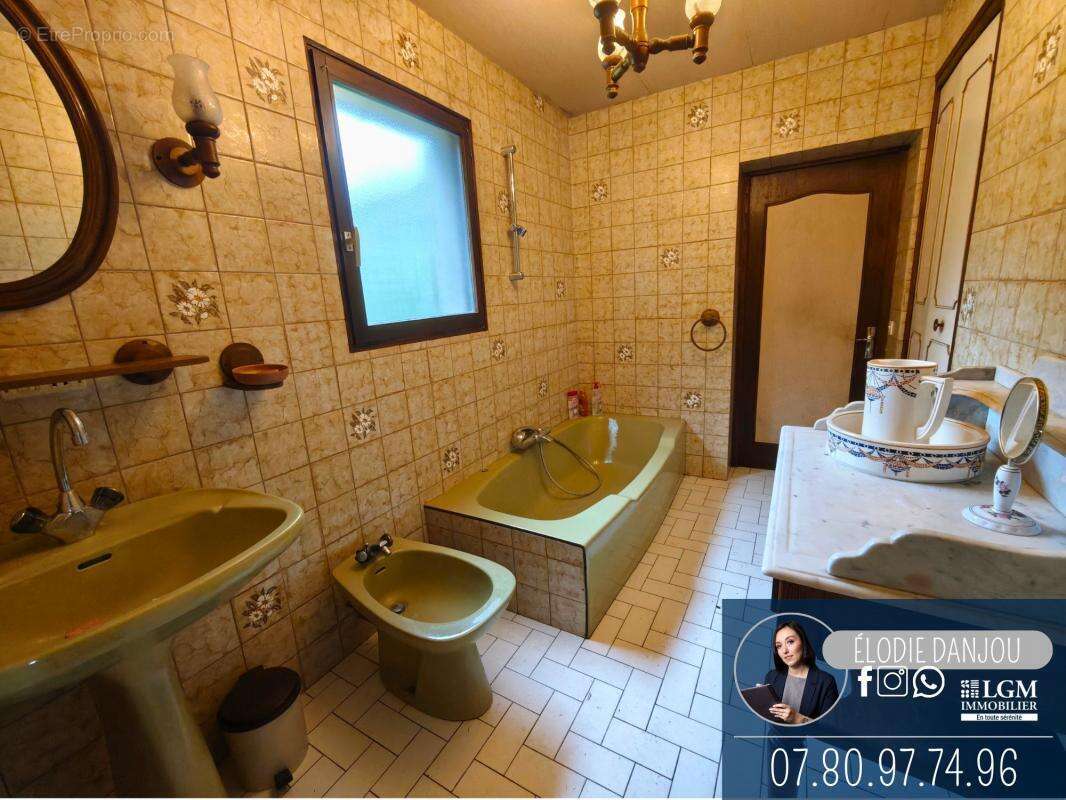 Maison à SAINT-HILAIRE-LA-GRAVELLE