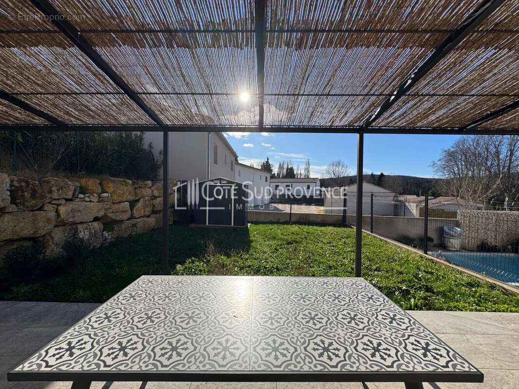 Maison à MALAUCENE