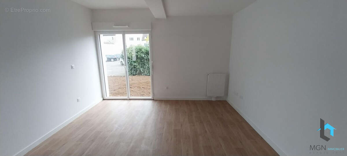 Appartement à EPERNON
