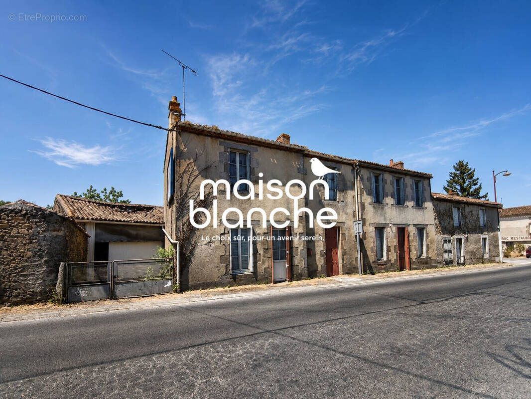 Maison à GEAY