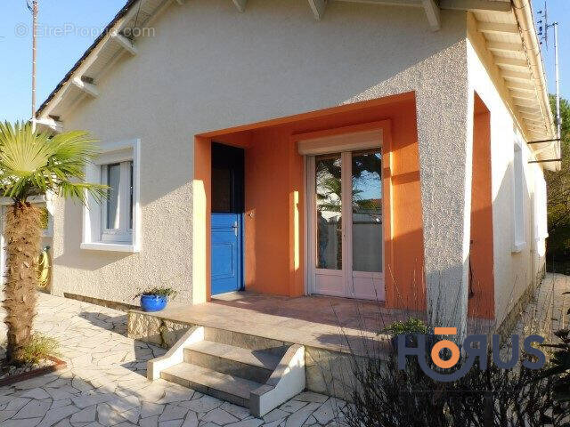 Maison à SAINT-JEAN-D&#039;ANGELY