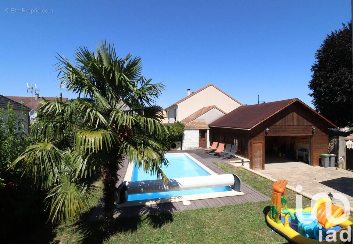 Photo 1 - Maison à SAULX-LES-CHARTREUX