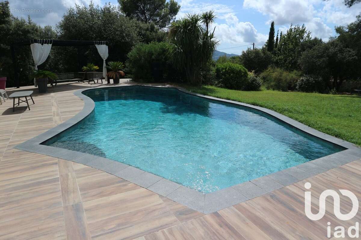 Photo 6 - Maison à LE CASTELLET