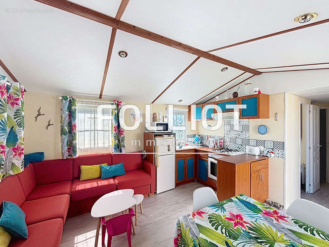 Maison à MONTMARTIN-SUR-MER