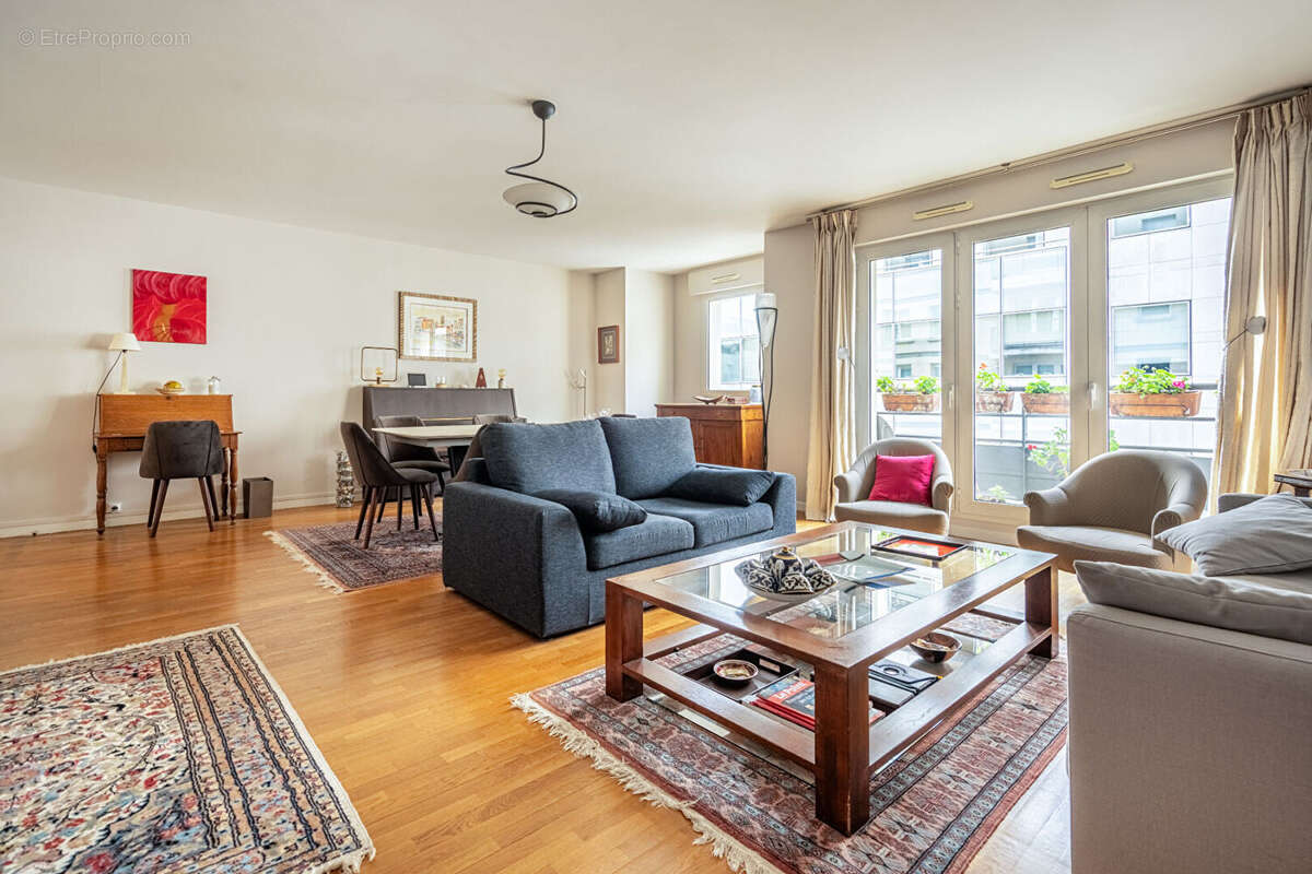 Appartement à LEVALLOIS-PERRET