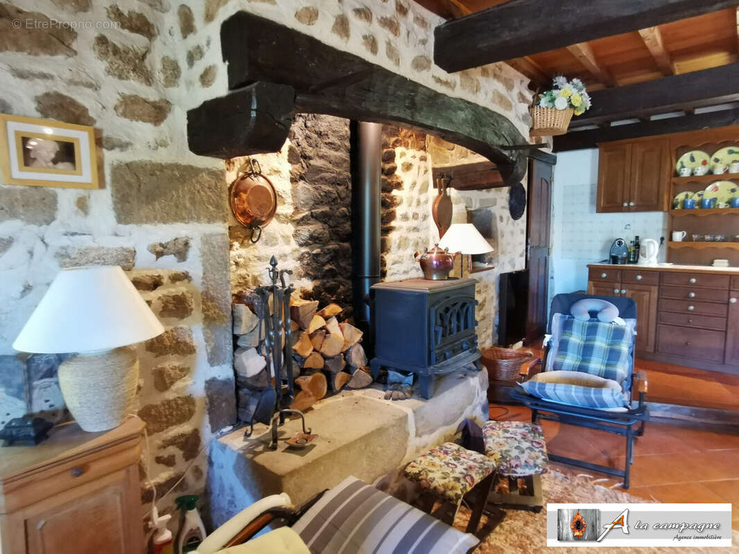 Maison à GOUTTIERES