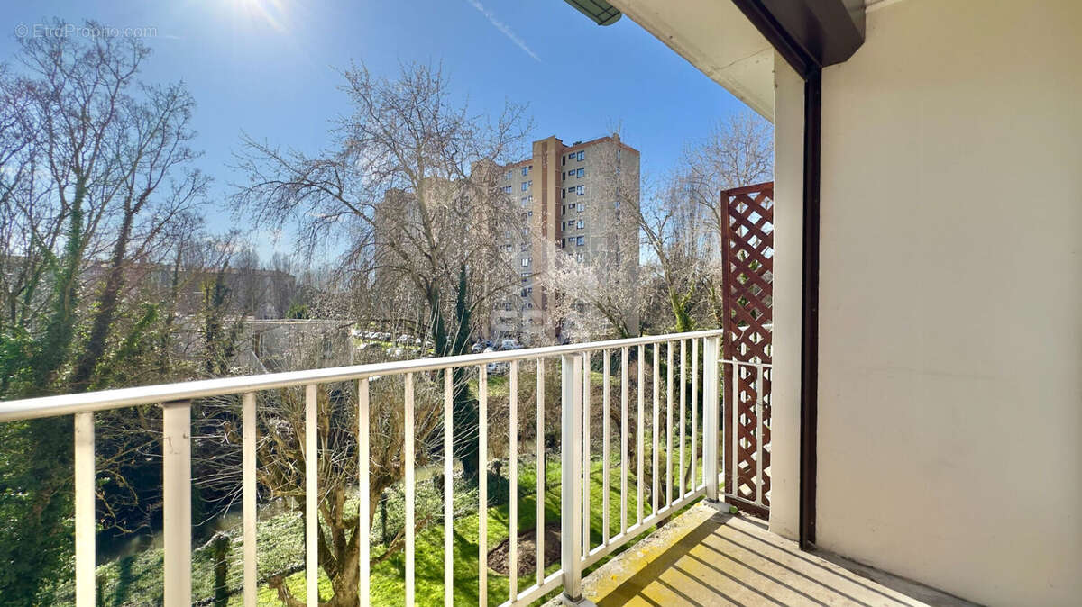 Appartement à ATHIS-MONS