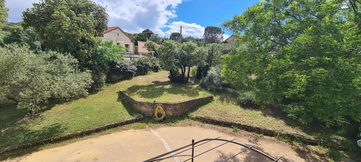 Maison à COLLIAS