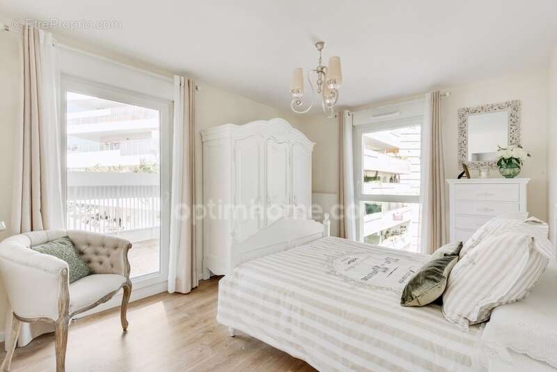 Appartement à GENNEVILLIERS