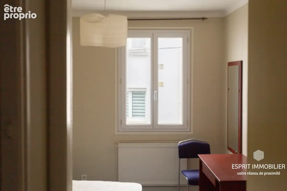 Concarneau - Immeuble avec local commercial, appartement et chambres d'hôtel - photo 10