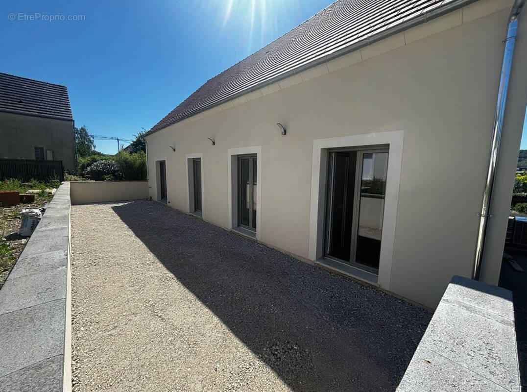 Maison à BENNECOURT