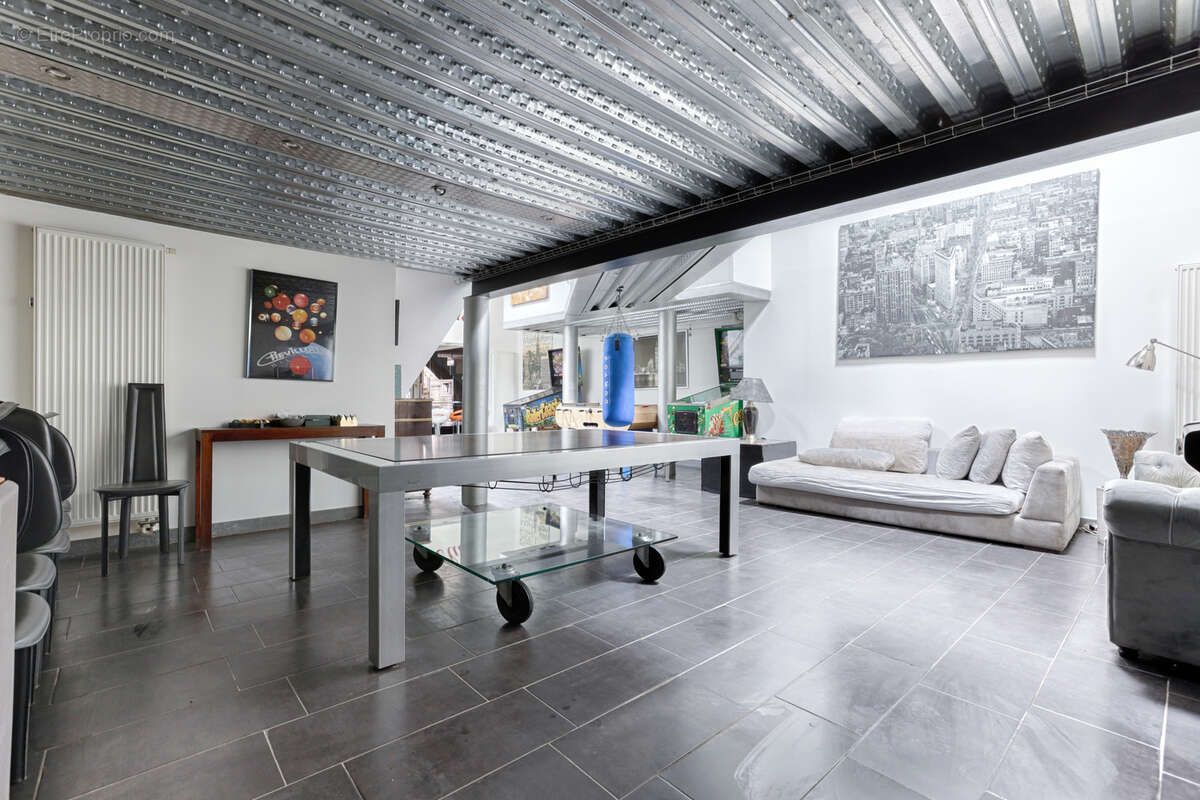 Autre à ASNIERES-SUR-SEINE