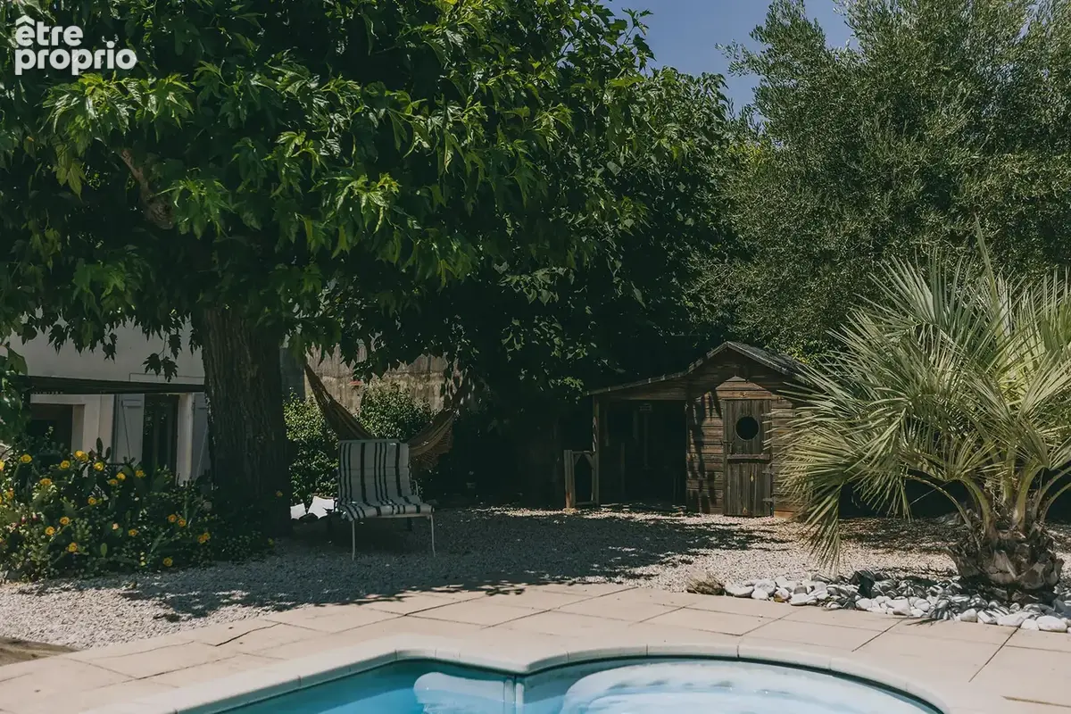 Propriété de caractère de 193 m2 avec jardin et piscine - photo 2